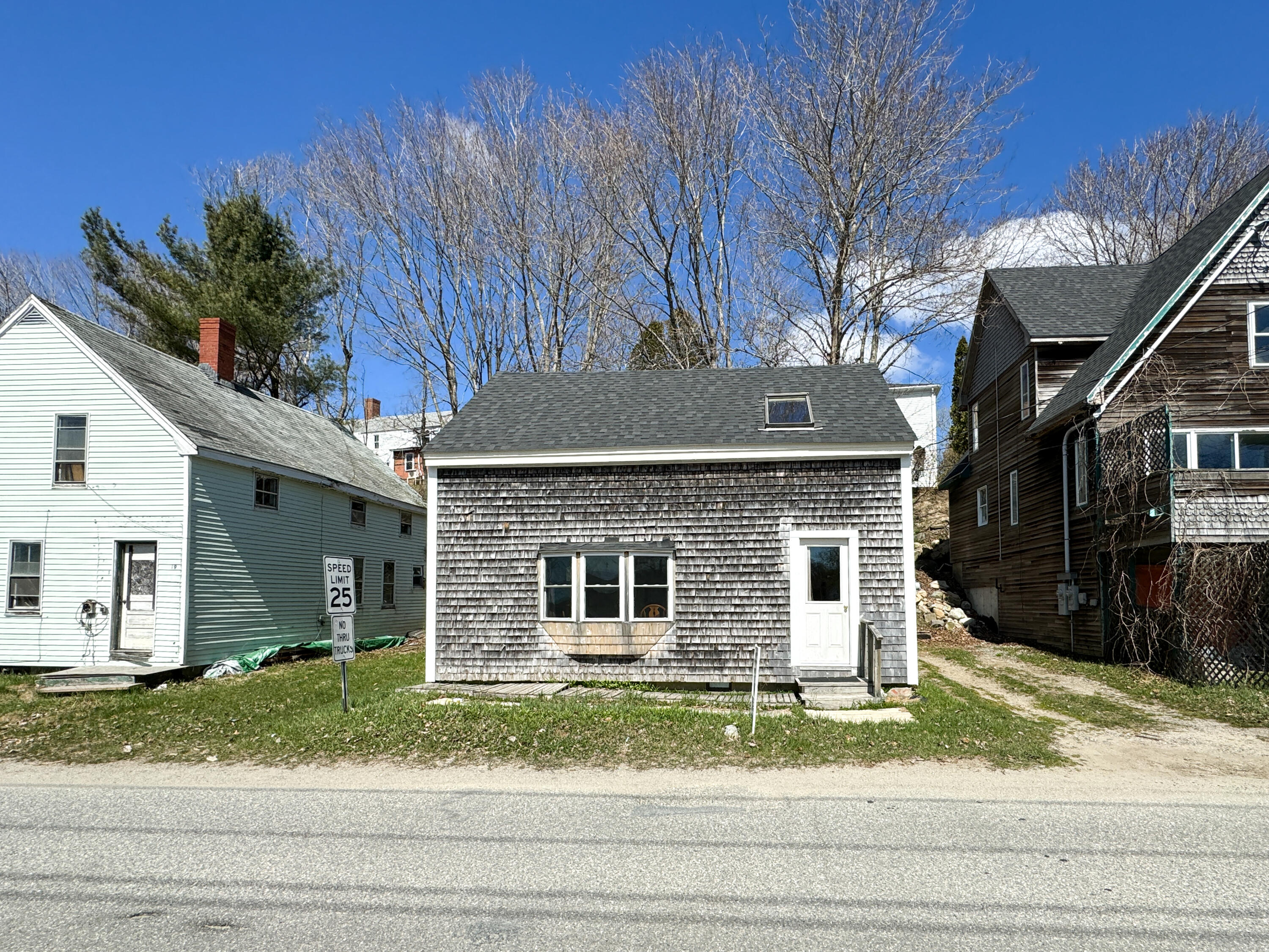 17 Water Street Machias, ME 04654 - Photo 2 of 26 IMG_0467
