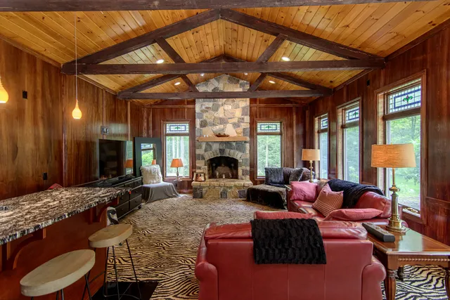 $1,100,000 | 76 Millbrook Lane, Woodstock, CT 06281