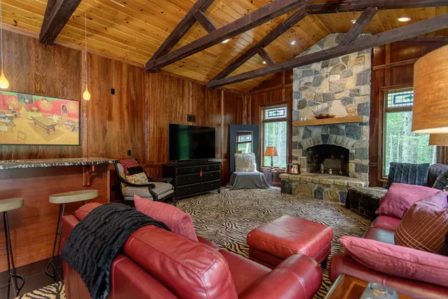 $1,100,000 | 76 Millbrook Lane, Woodstock, CT 06281