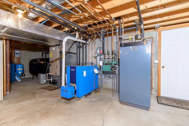 $1,100,000 | 76 Millbrook Lane, Woodstock, CT 06281