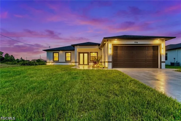 $318,900 | 916 Manresa Avenue South, Lehigh Acres, FL 33974