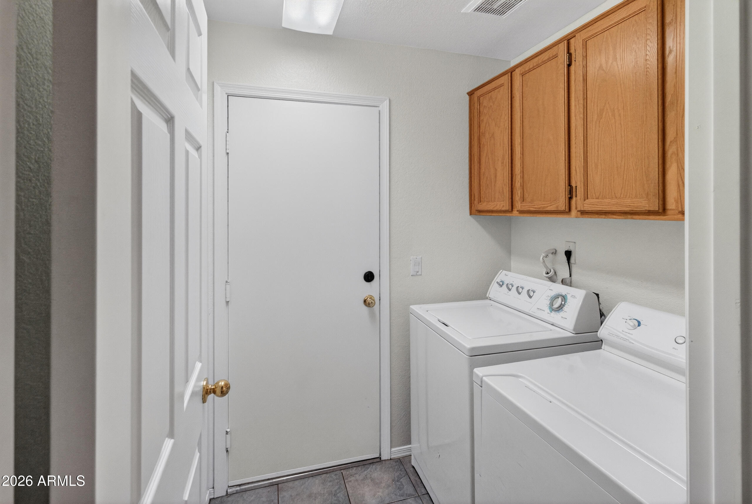 8916 West Davis Road Peoria, AZ 85382 - Photo 22 of 34 Laundry room