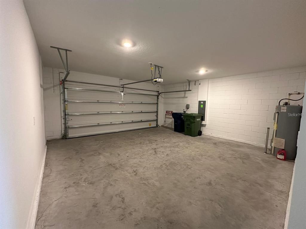 669 Reggie Road Winter Haven, FL 33859 - Photo 20 of 23 a view of room and window