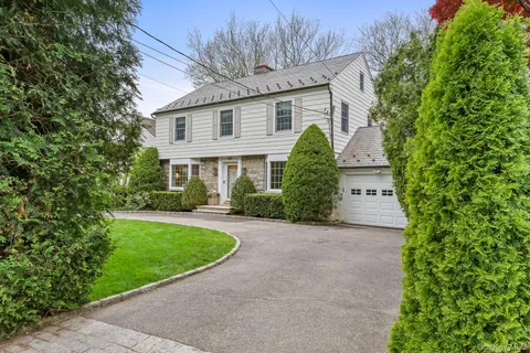 $2,195,000 | 107 White Plains Road, Bronxville, NY 10708
