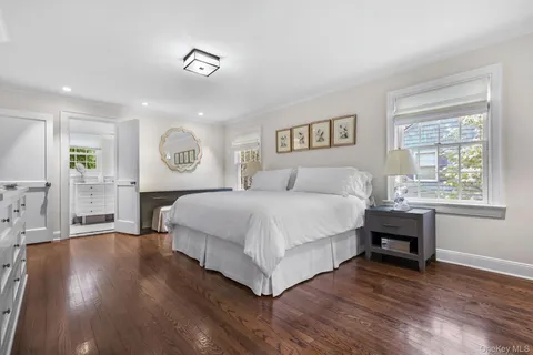$2,195,000 | 107 White Plains Road, Bronxville, NY 10708
