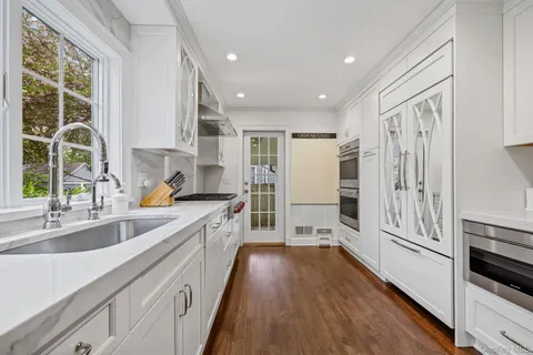 $2,195,000 | 107 White Plains Road, Bronxville, NY 10708