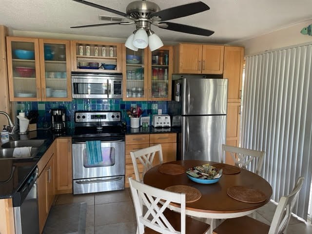 801 West Bay Shore Drive Eastpoint, FL 32328 - Photo 9 of 38