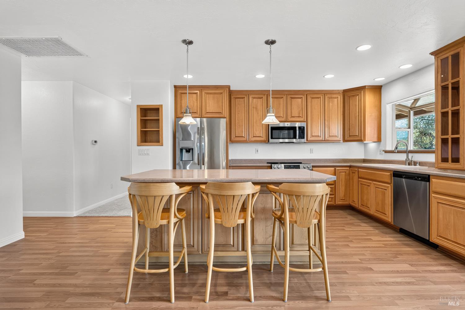 4555 East Calpella Road Ukiah, CA 95482 - Photo 13 of 35 Gallery Image 13