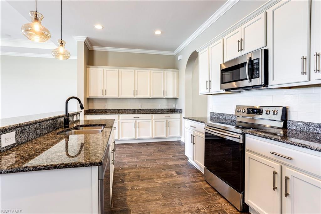 1444 Redona Way Naples, FL 34113 - Photo 7 of 34 Gallery Image 7