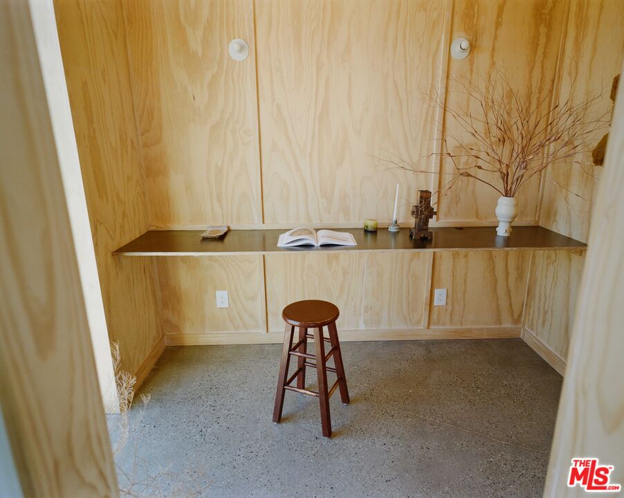 7825 Conejo Avenue Joshua Tree, CA 92252 - Photo 6 of 34 a view of a storage & utility room