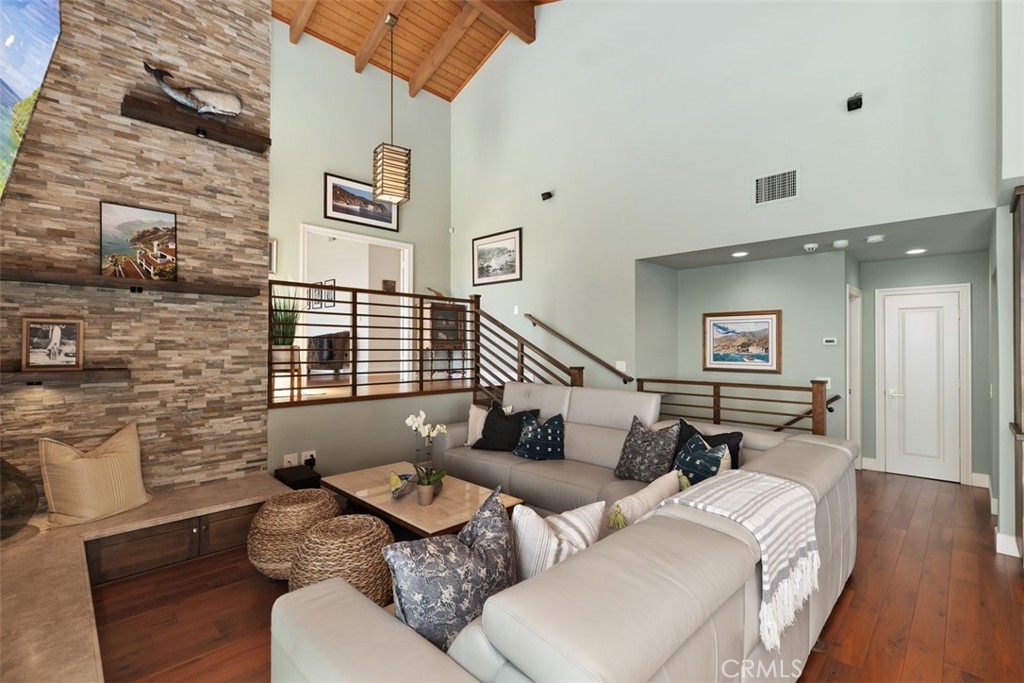 33901 Orilla Road Dana Point, CA 92629 - Photo 23 of 57 a living room with furniture and a potted plant