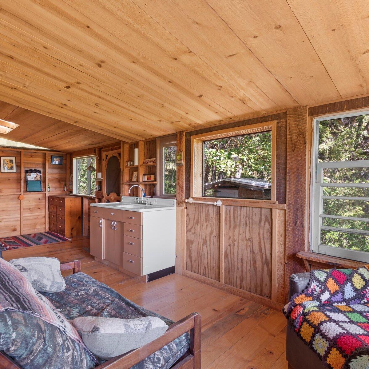 11750 Hillcrest Road Medford, OR 97504 - Photo 44 of 61 35