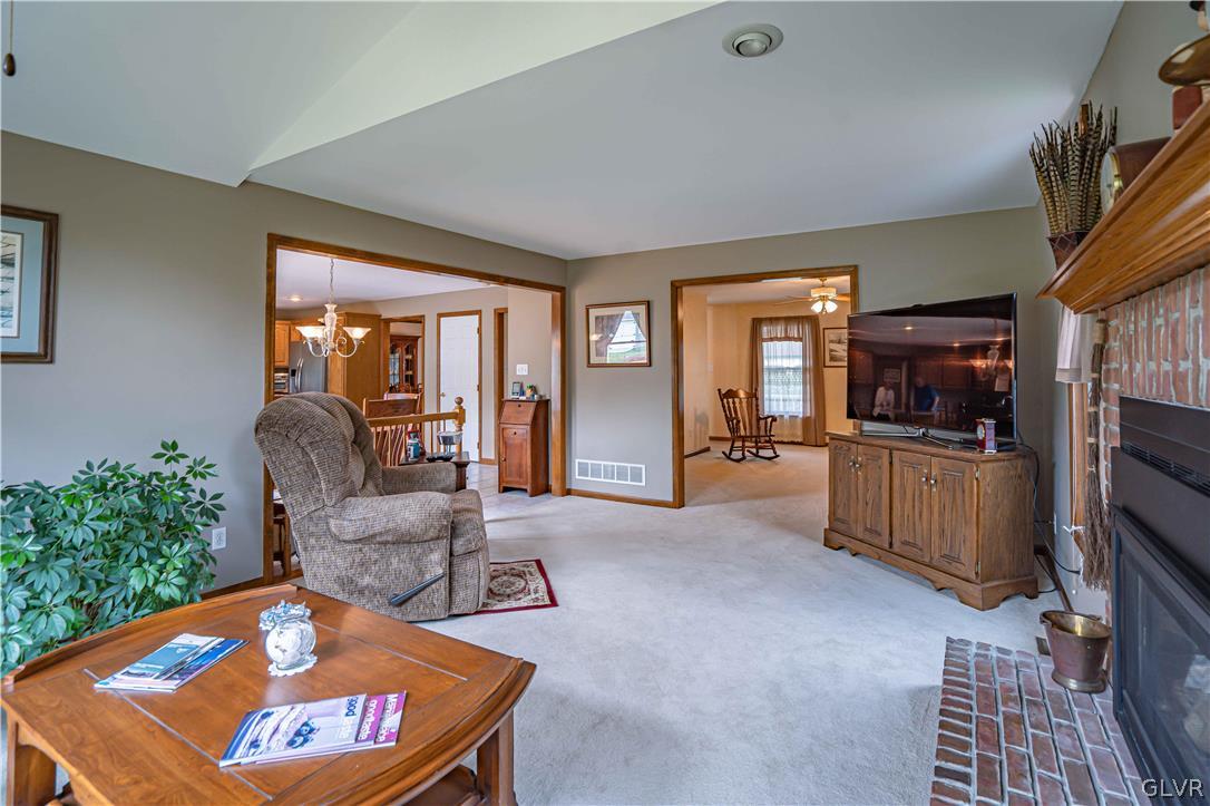 1730 Deer Path Road Easton, PA 18040 - Photo 14 of 43 Gallery Image 14