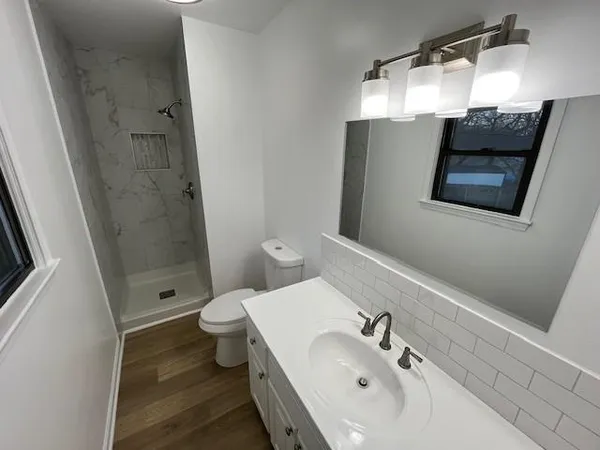 $316,000 | 1111 Southwest Mission Place, Lee's Summit, MO 64081