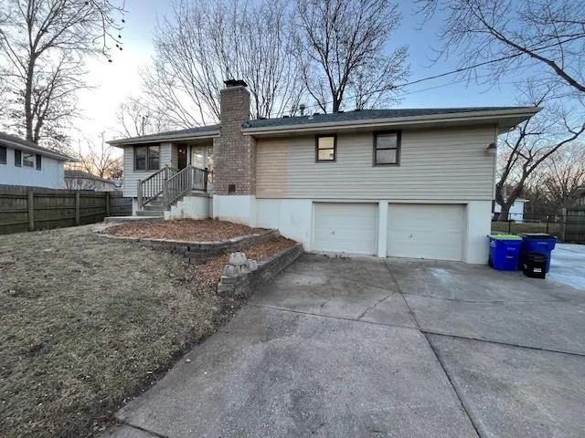 $330,000 | 1111 Southwest Mission Place, Lee's Summit, MO 64081