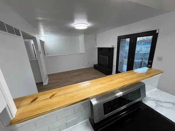 $316,000 | 1111 Southwest Mission Place, Lee's Summit, MO 64081