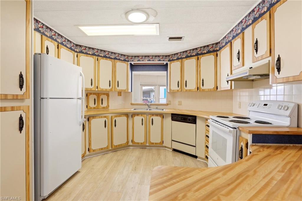 181 West Manatee Loop Punta Gorda, FL 33950 - Photo 12 of 50