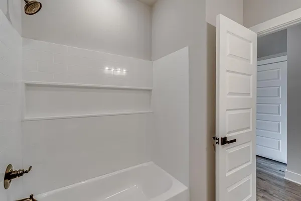 $1,975 | 924 Cooksey Court, Unit A, Grandview, TX 76050