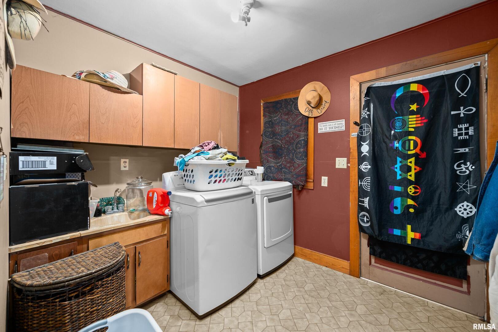 415 Southwest 4th Avenue Galva, IL 61434 - Photo 28 of 38 a room with storage and utility