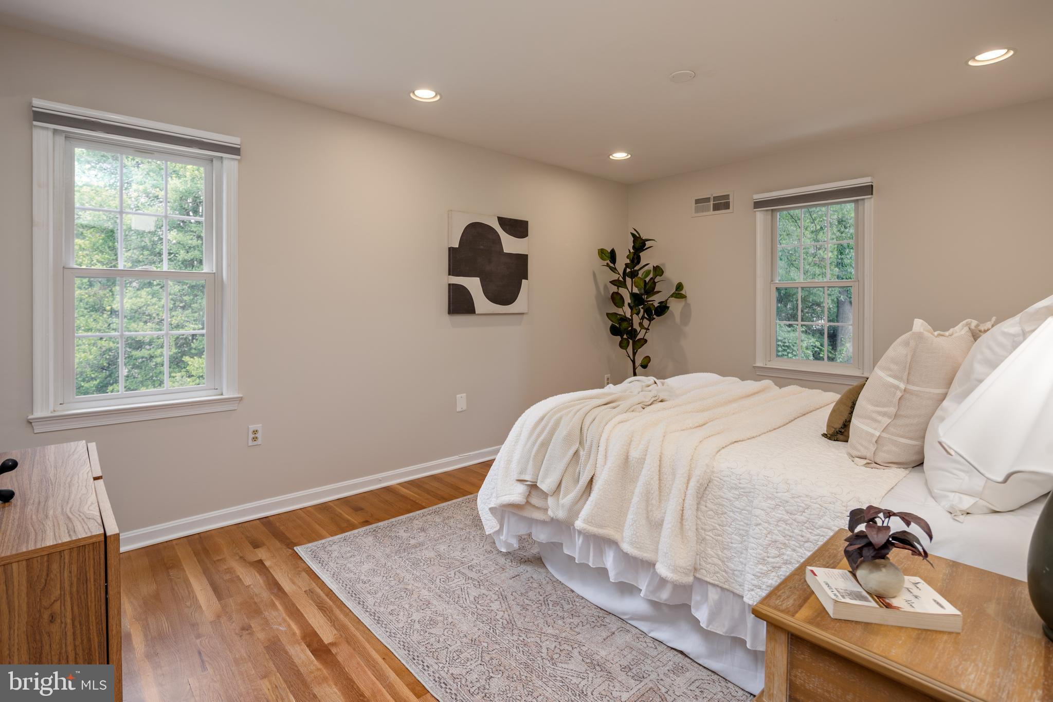8719 Postoak Road Potomac, MD 20854 - Photo 17 of 54 Primary Bedroom
