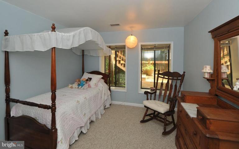 12359 Hunters Grove Road Manassas, VA 20112 - Photo 22 of 30 Bedroom #3