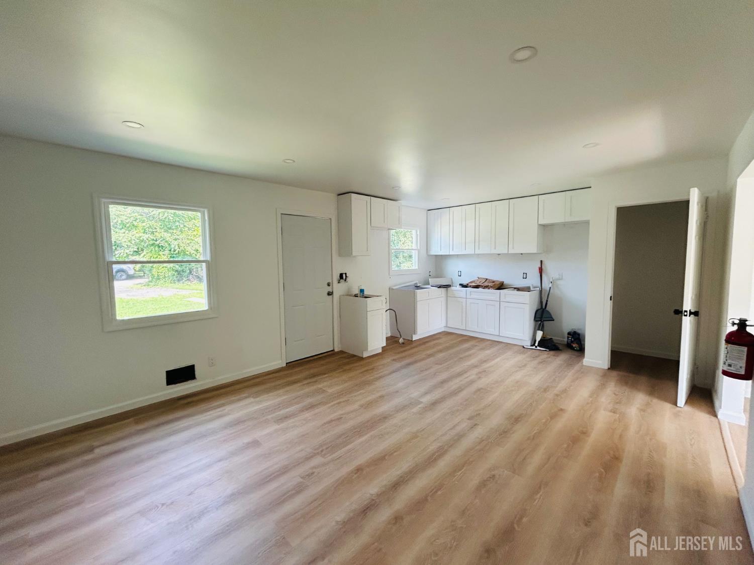 18 Millstone Road Somerset, NJ 08873 - Photo 3 of 9