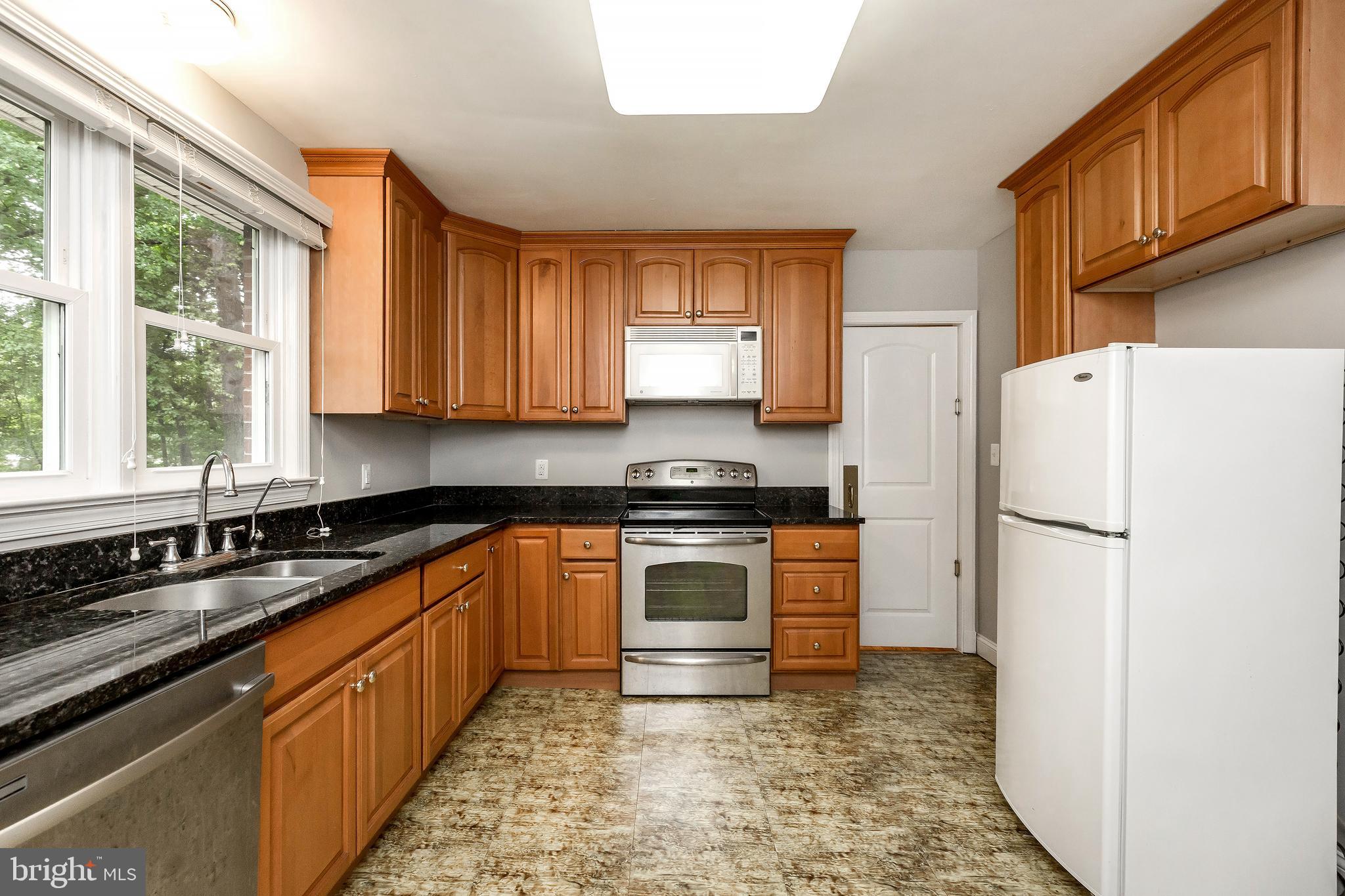 11730 Clopper Road Gaithersburg, MD 20878 - Photo 11 of 42 Gallery Image 11