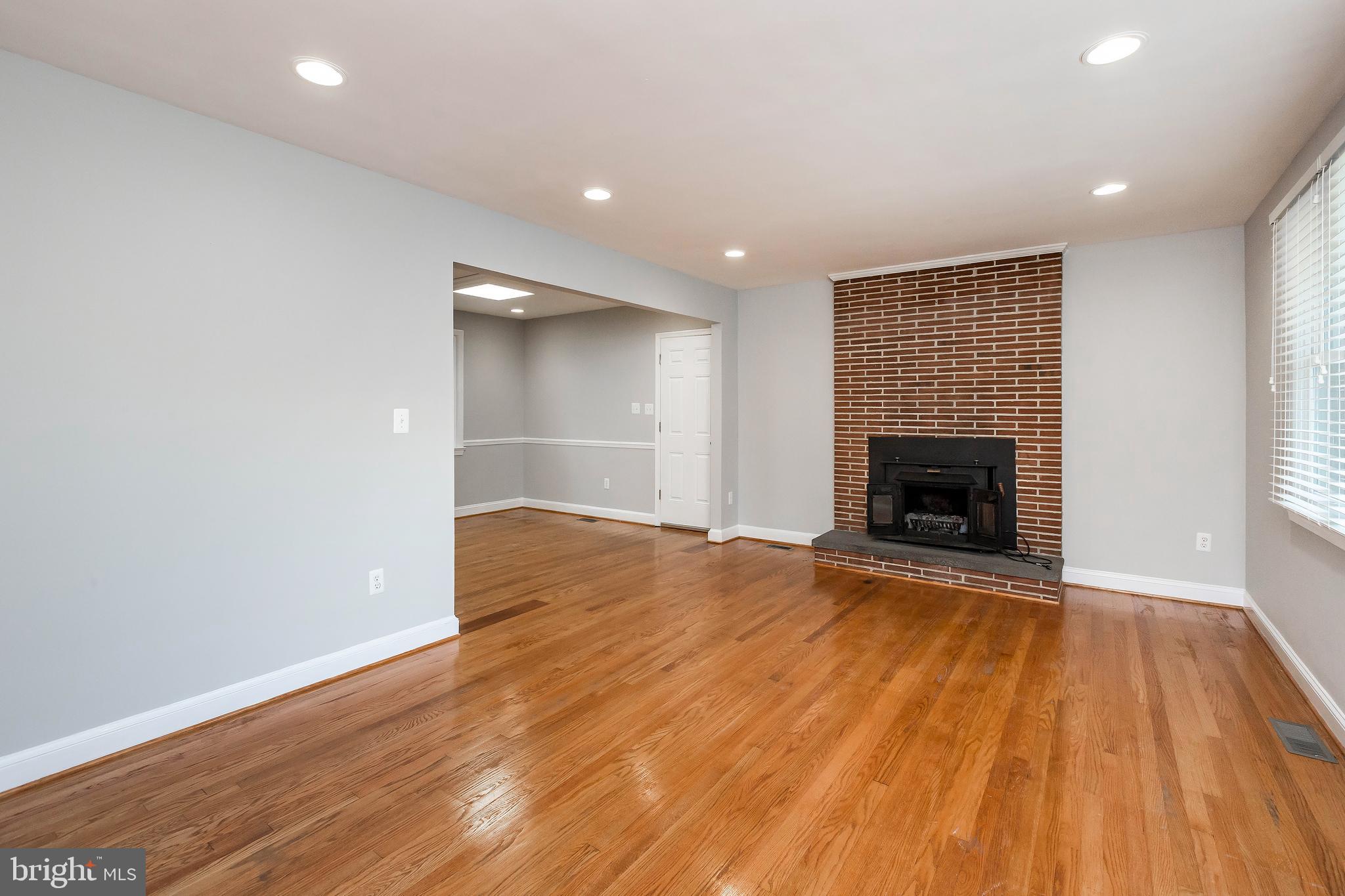 11730 Clopper Road Gaithersburg, MD 20878 - Photo 4 of 42 Gallery Image 4
