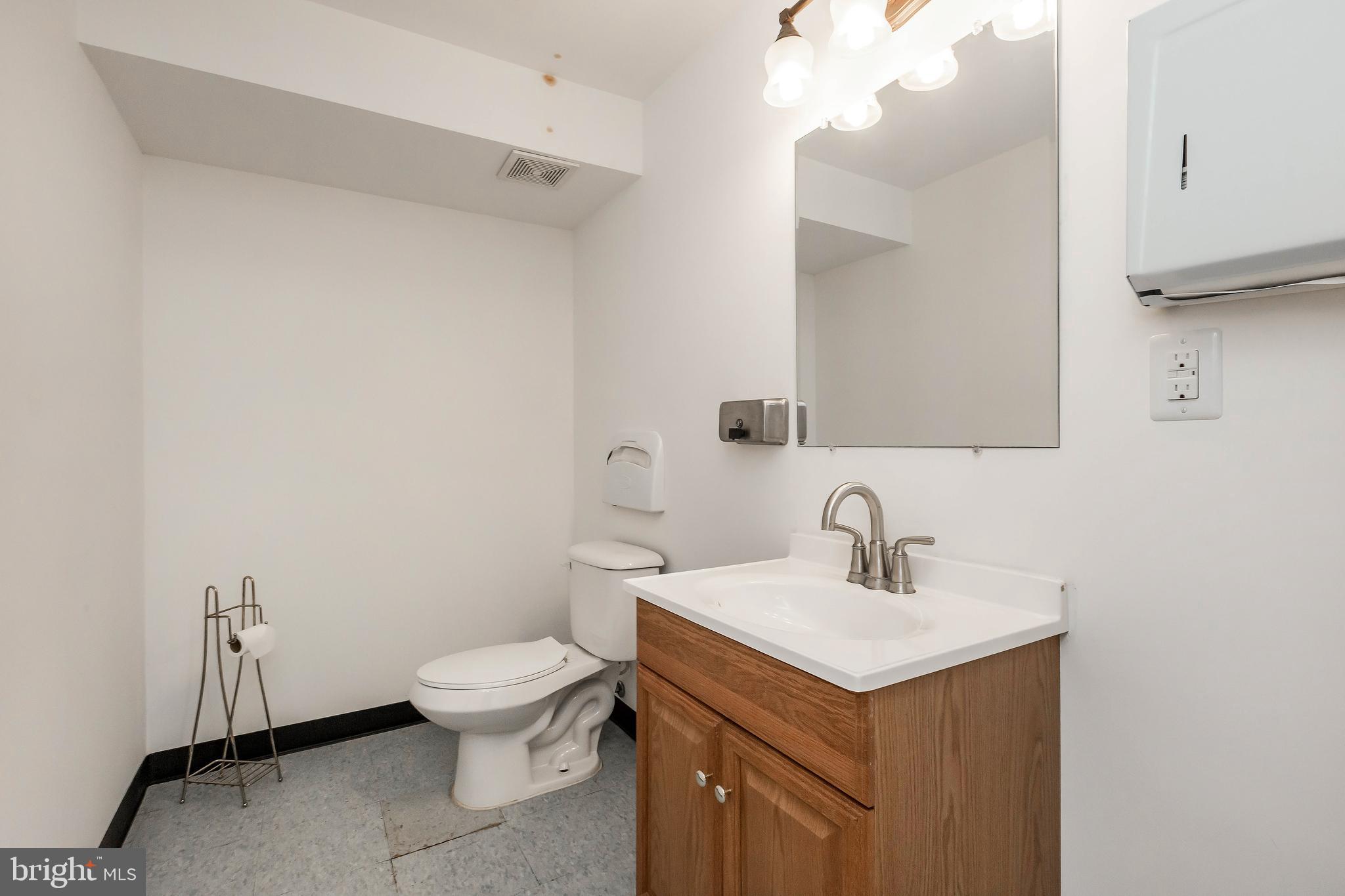 11730 Clopper Road Gaithersburg, MD 20878 - Photo 33 of 42 Gallery Image 33