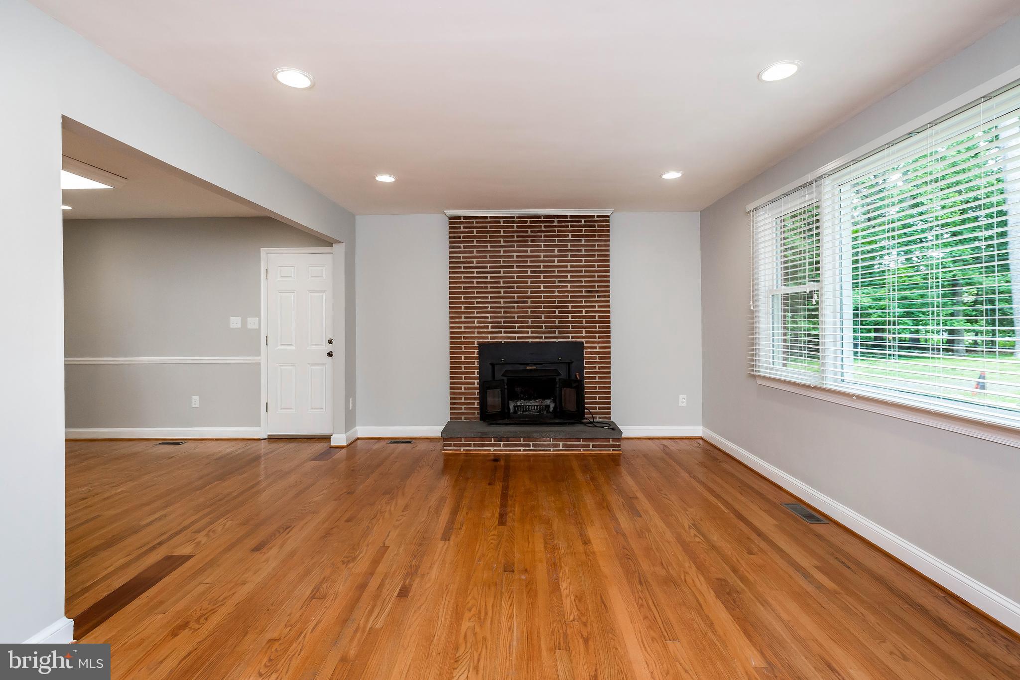 11730 Clopper Road Gaithersburg, MD 20878 - Photo 5 of 42 Gallery Image 5