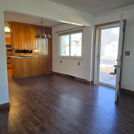 $199,900 | 409 South 1st Street, Marshall, MN 56258