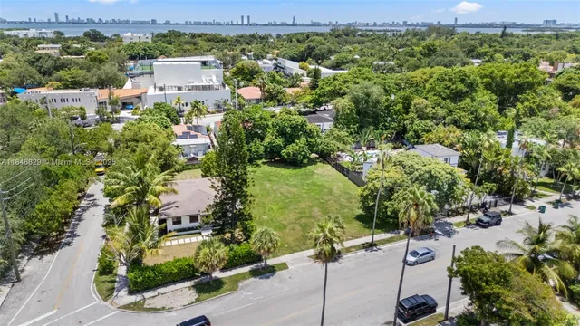 $915,000 | 5969 Northeast 4th Court, Miami, FL 33137