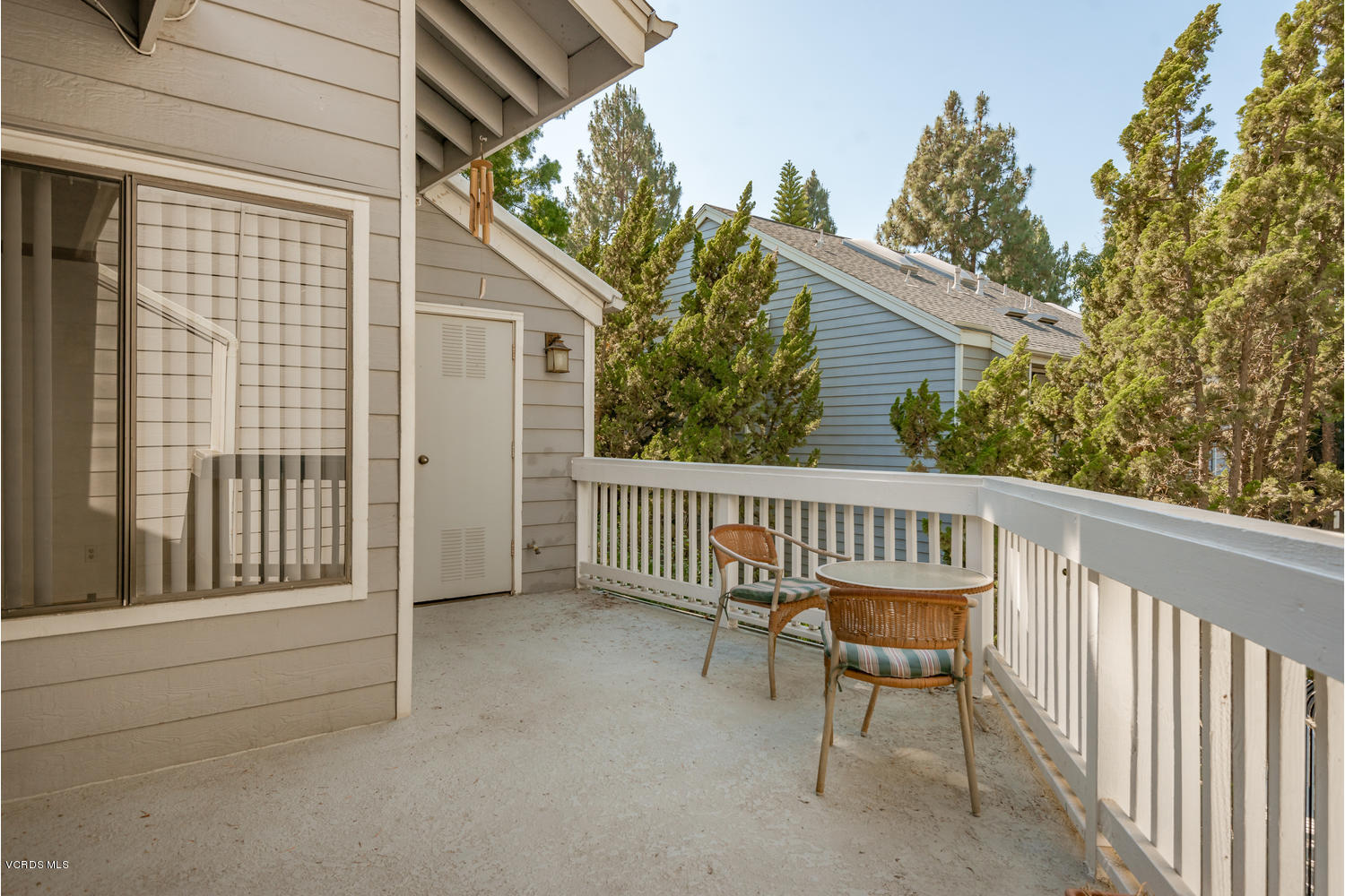 641 Arneill Road Camarillo, CA 93010 - Photo 5 of 17 641 Arneill Rd-004-4-Back Patio-MLS_Size