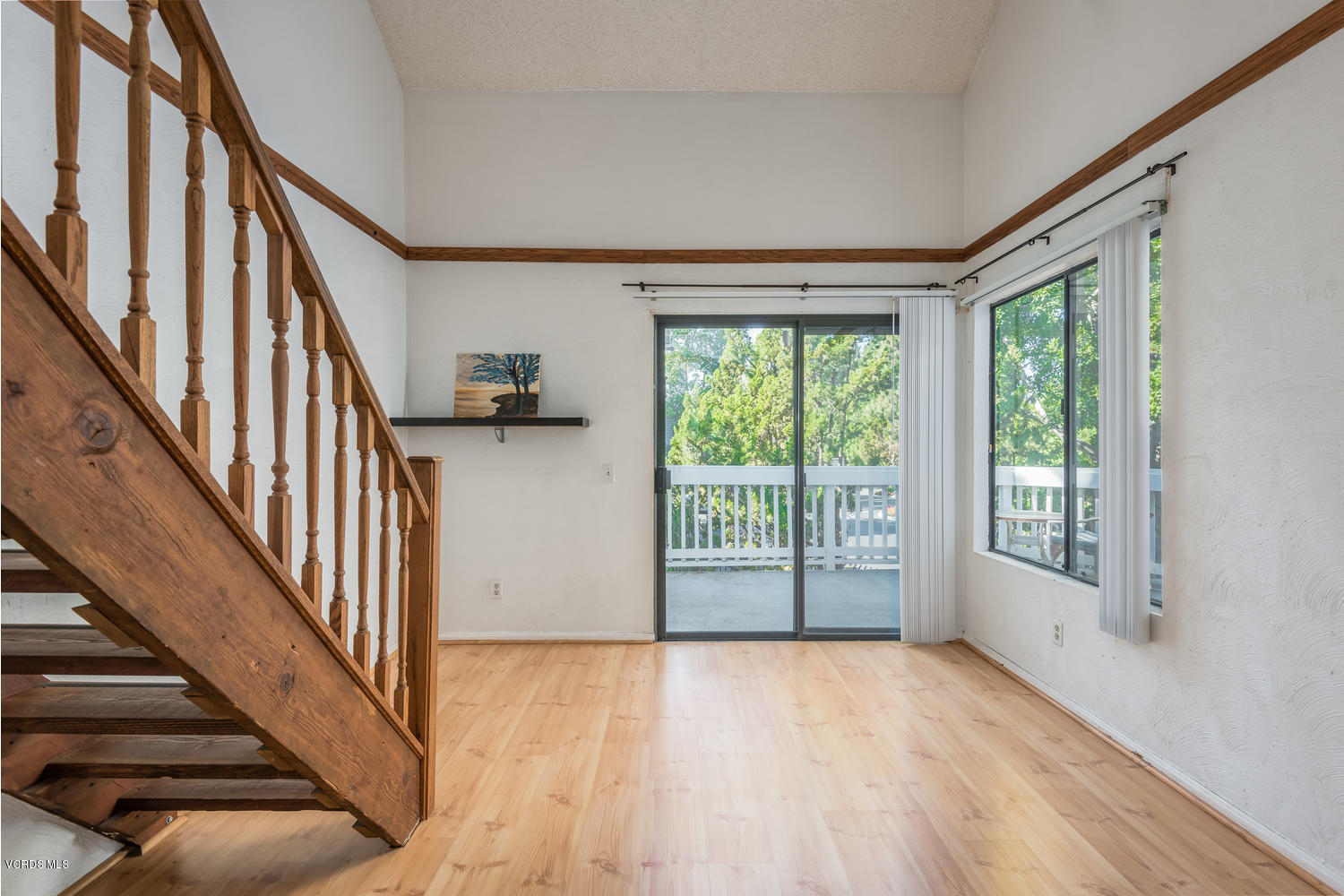 641 Arneill Road Camarillo, CA 93010 - Photo 7 of 17 641 Arneill Rd-006-9-Master Bedroom-MLS_