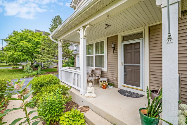 $485,000 | 365 Oakmont Drive, Cary, IL 60013