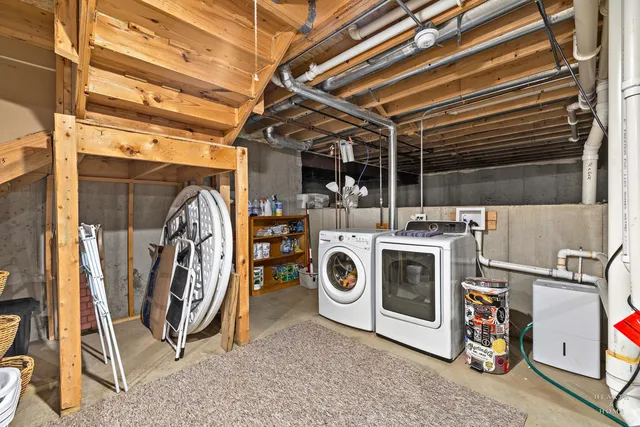 $485,000 | 365 Oakmont Drive, Cary, IL 60013