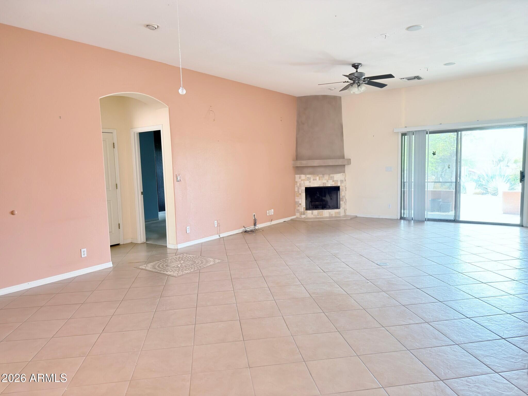 1127 East Joy Ranch Road Phoenix, AZ 85086 - Photo 7 of 55 40