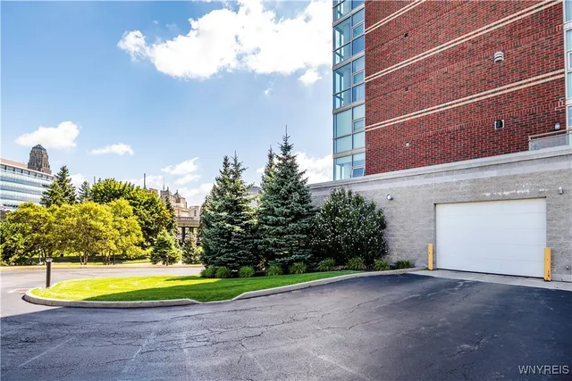 $574,900 | 132 Lakefront Boulevard, Unit 504, Buffalo, NY 14202