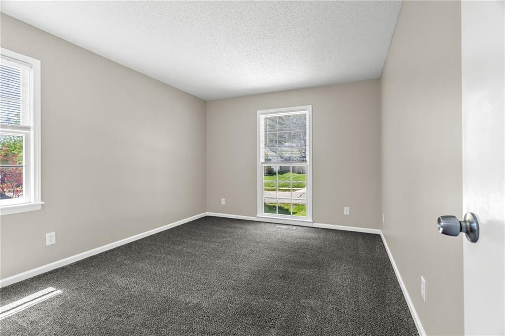 6939 Widmer Road Shawnee, KS 66216 - Photo 15 of 33