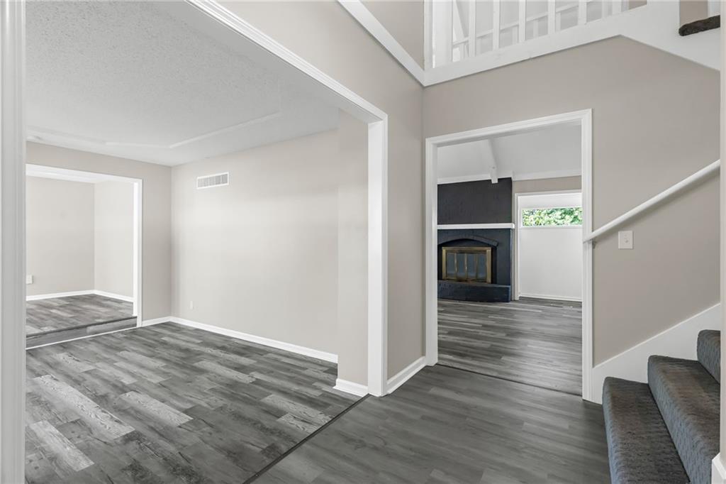 6939 Widmer Road Shawnee, KS 66216 - Photo 3 of 33