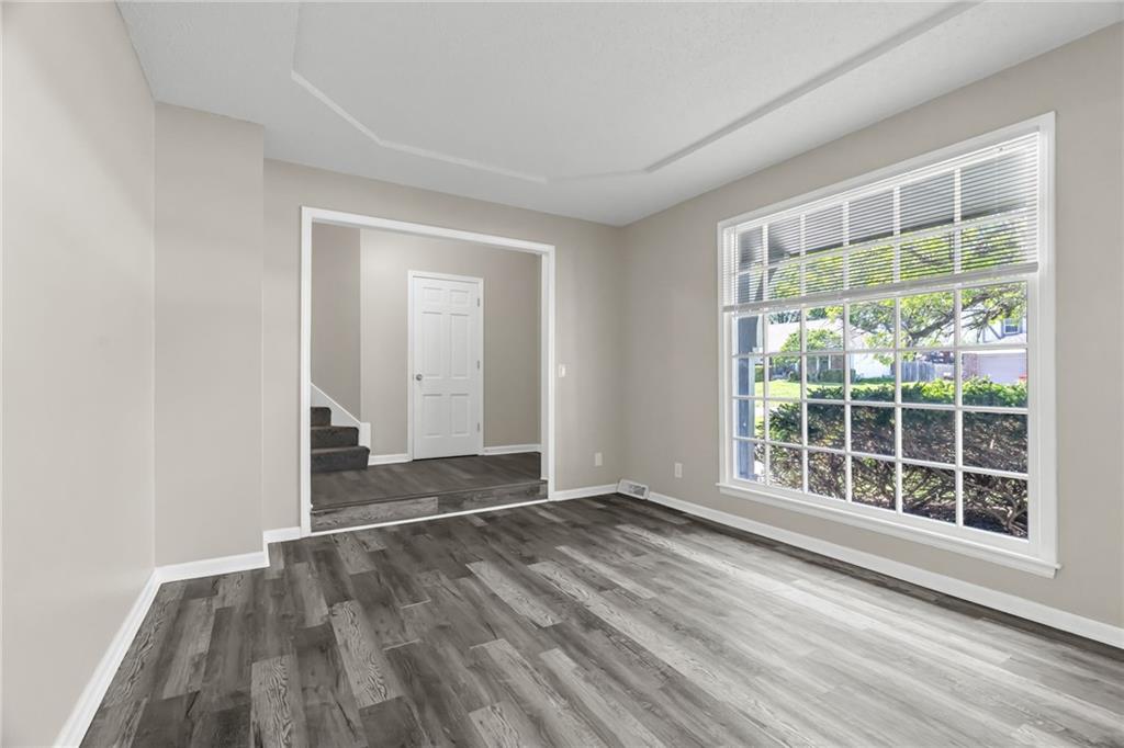 6939 Widmer Road Shawnee, KS 66216 - Photo 5 of 33