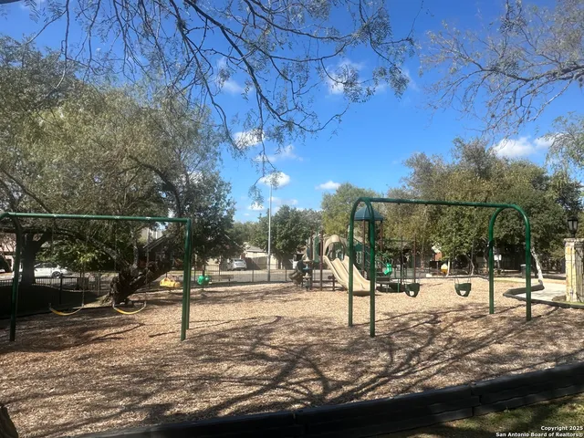 $2,400 | 12360 Hart Crest, San Antonio, TX 78249