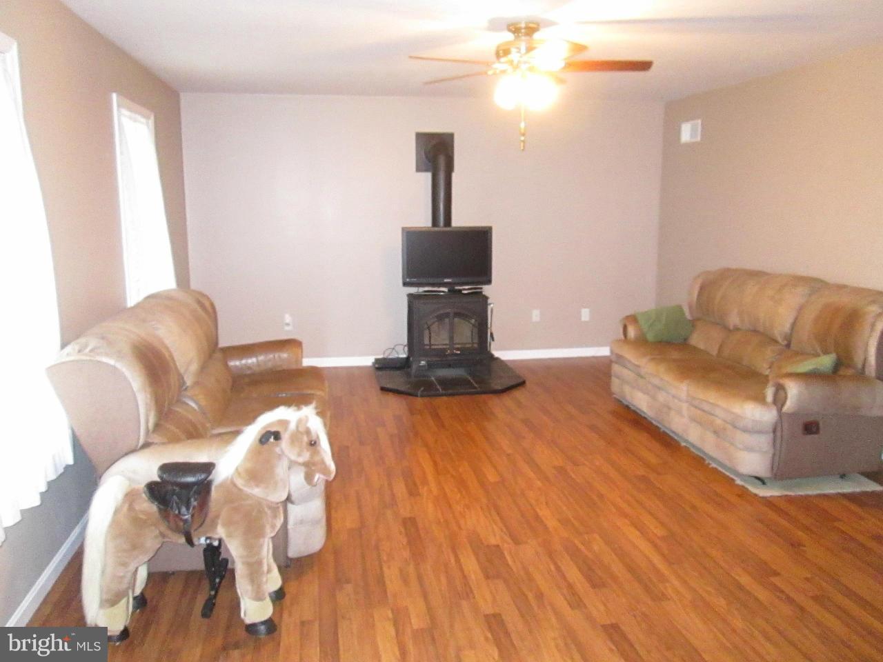 1170 Silver Run Valley Road Westminster, MD 21158 - Photo 6 of 30 Living Room