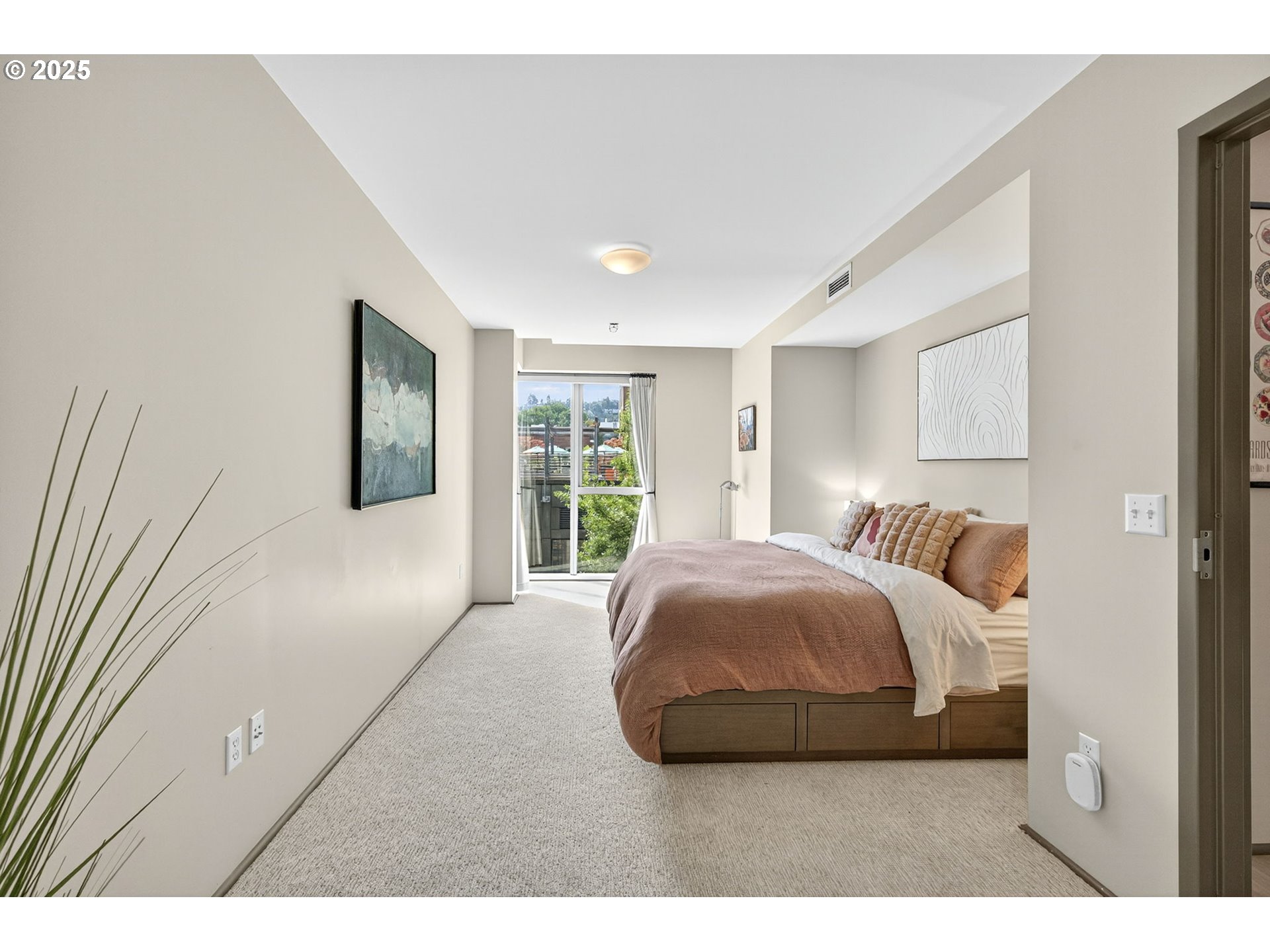 1221 Southwest 10th Avenue, Unit 306 Portland, OR 97205 - Photo 17 of 48 Kitchen