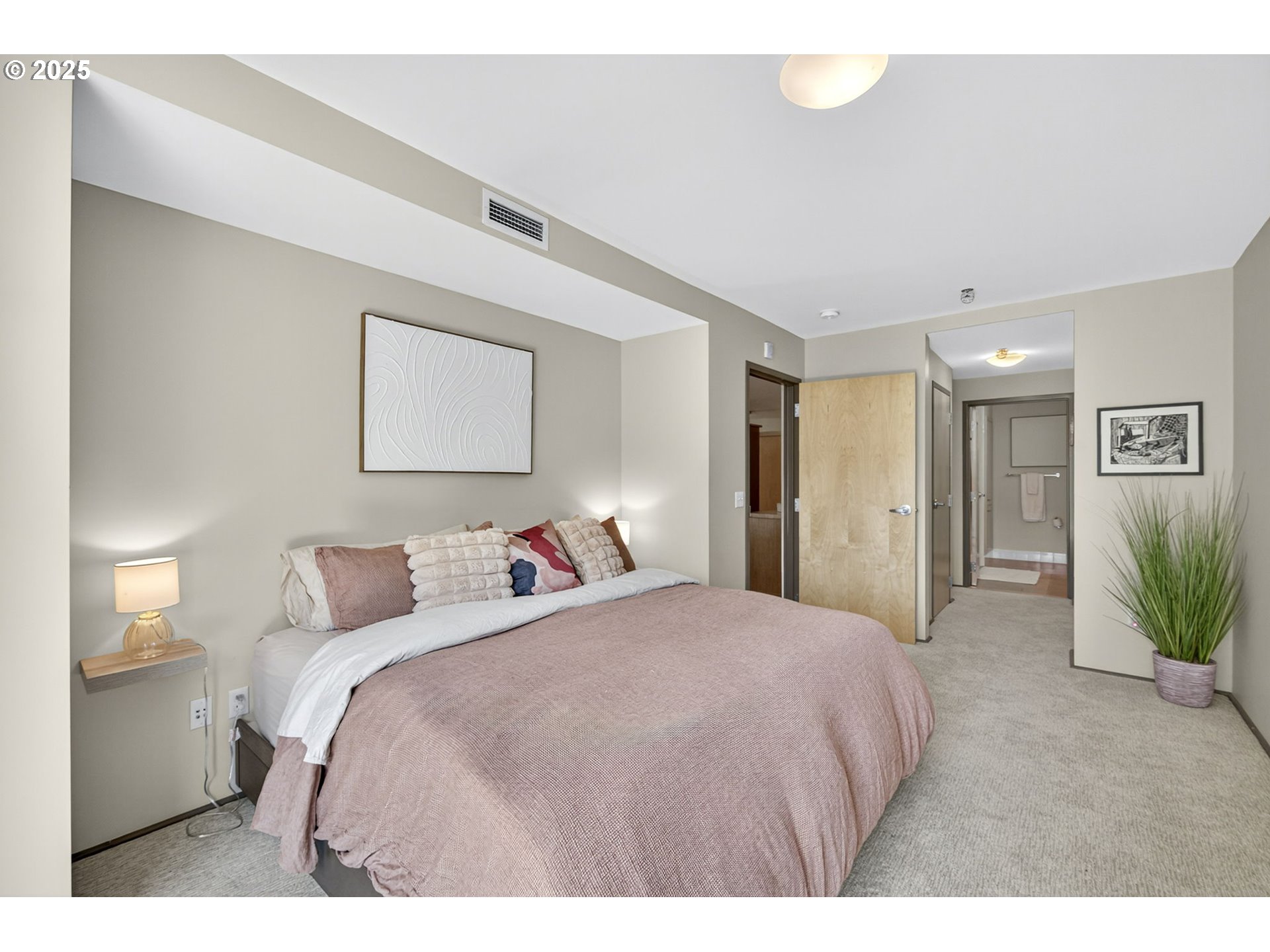 1221 Southwest 10th Avenue, Unit 306 Portland, OR 97205 - Photo 19 of 48 Bedroom, Primary