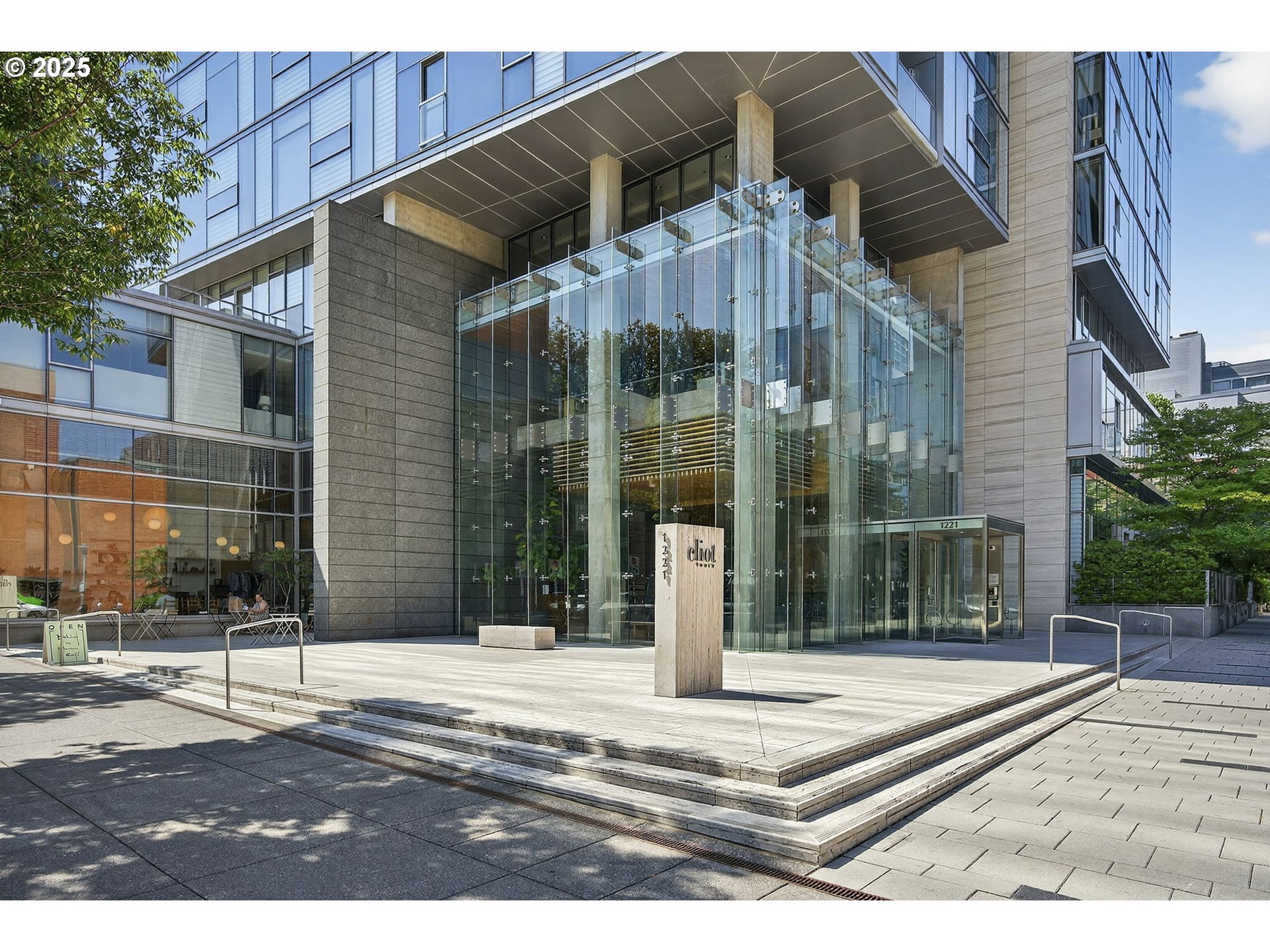 1221 Southwest 10th Avenue, Unit 306 Portland, OR 97205 - Photo 35 of 48 Exterior