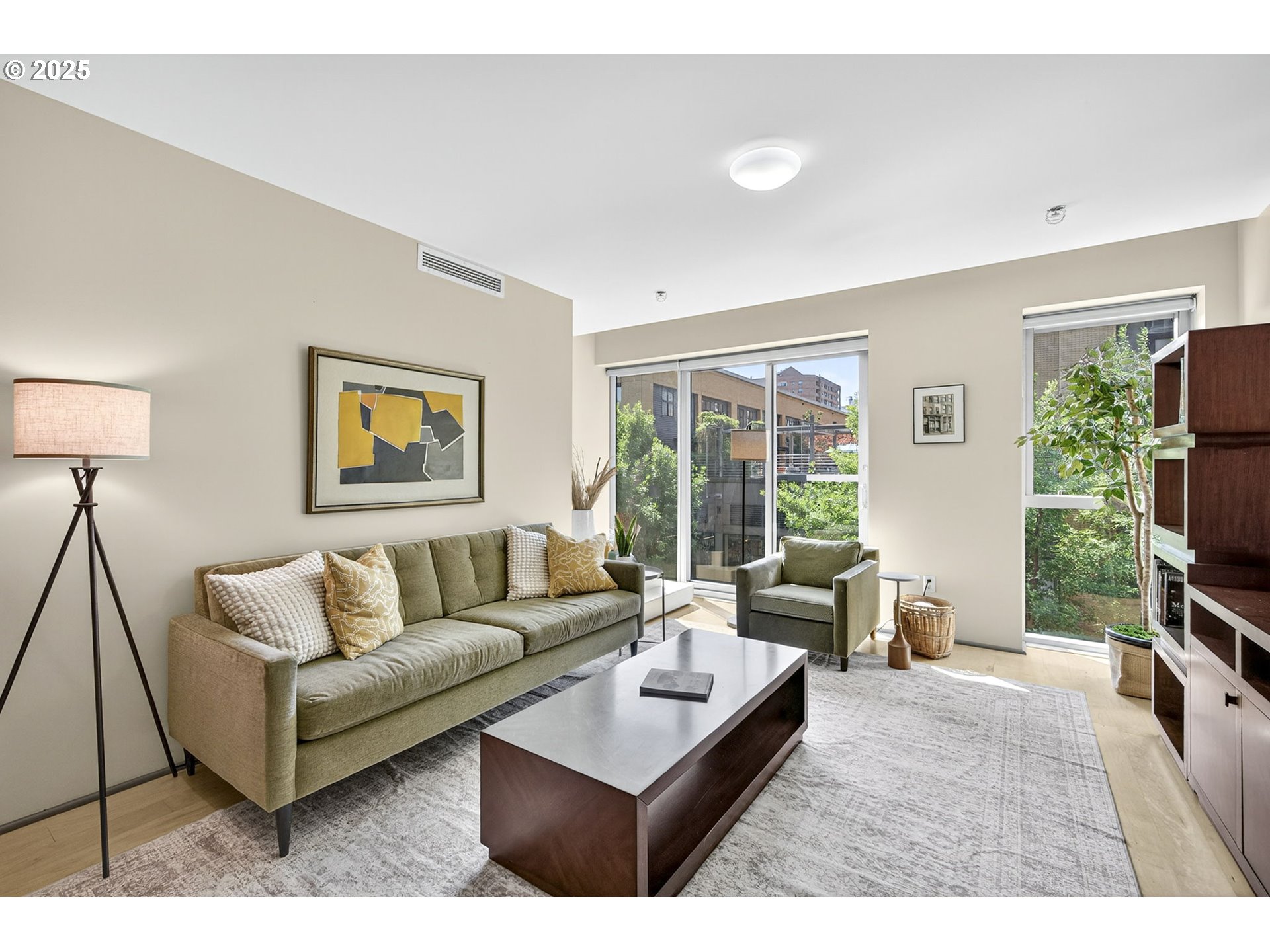1221 Southwest 10th Avenue, Unit 306 Portland, OR 97205 - Photo 4 of 48 Kitchen