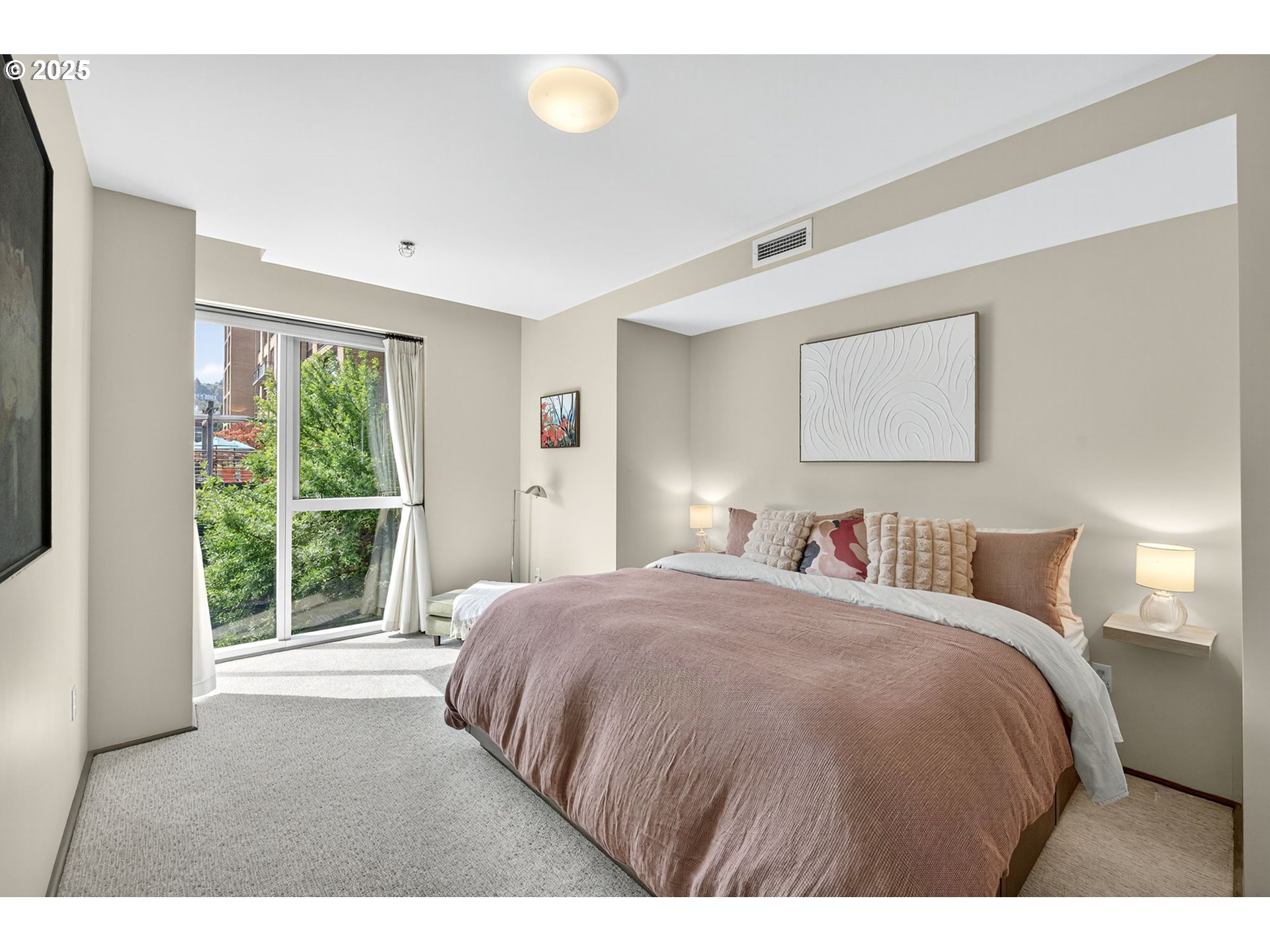 1221 Southwest 10th Avenue, Unit 306 Portland, OR 97205 - Photo 7 of 48 Kitchen/Living Room
