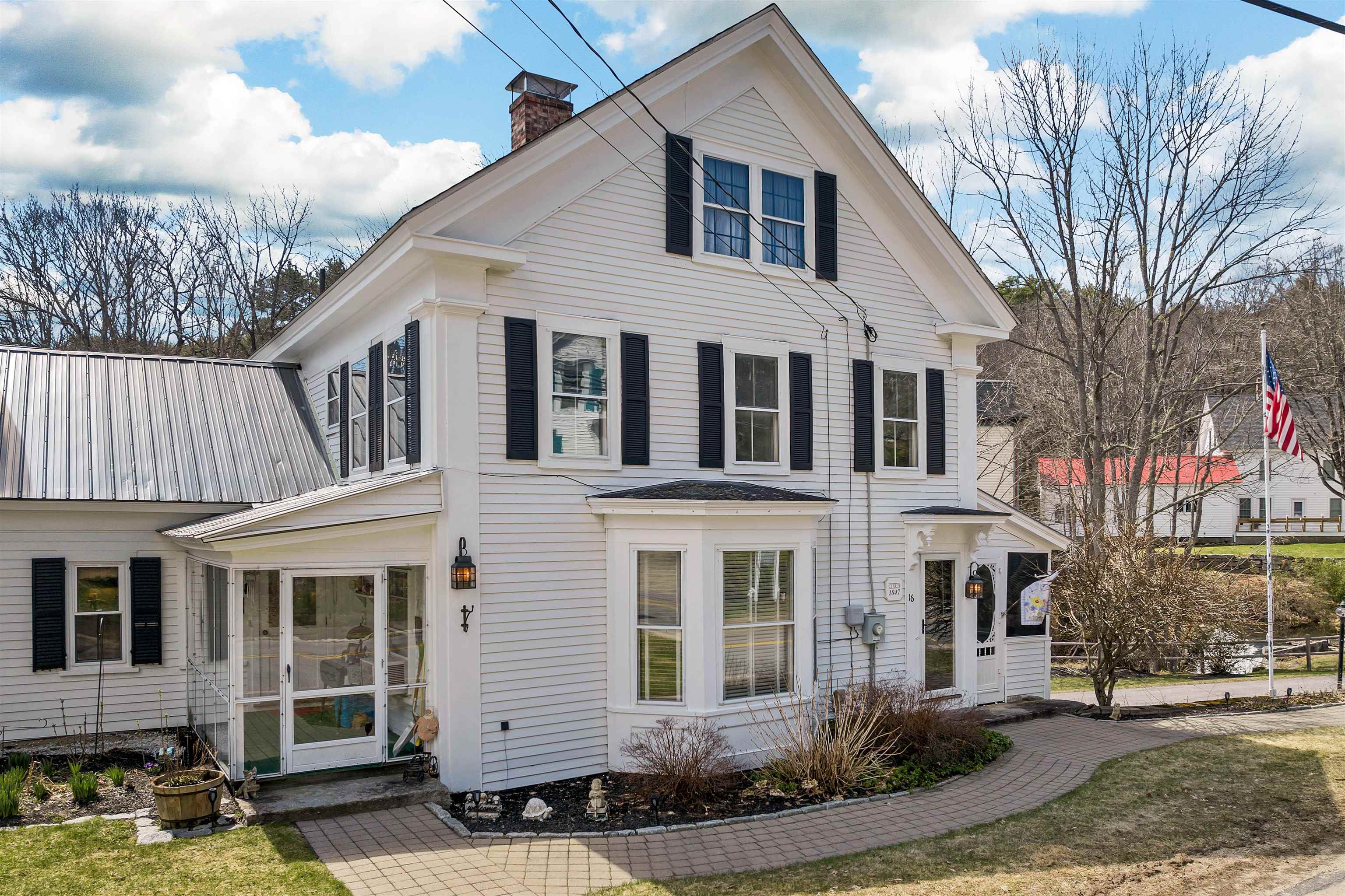 16 Old Portland Road Freedom, NH 03836 - Photo 2 of 40