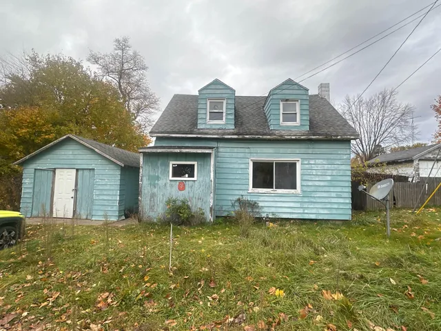 $67,750 | 490 4th Street, Benton Harbor, MI 49022